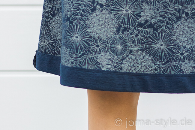 Kleid Dira von Prülla und Mira - Stoff: Laced Flowers von Lillestoff --> JOMA-style.de